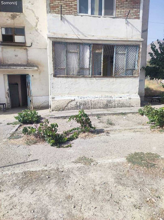 3-комн. квартира, 1 этаж, 64 м², 16мкр  - изображение 1
