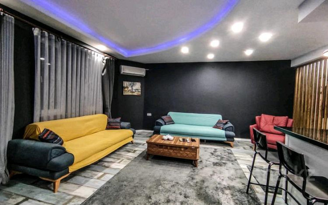 3-комнатная квартира, 210 м², 2/5 этаж, Лара/Гузелоба Antalya - photo 1