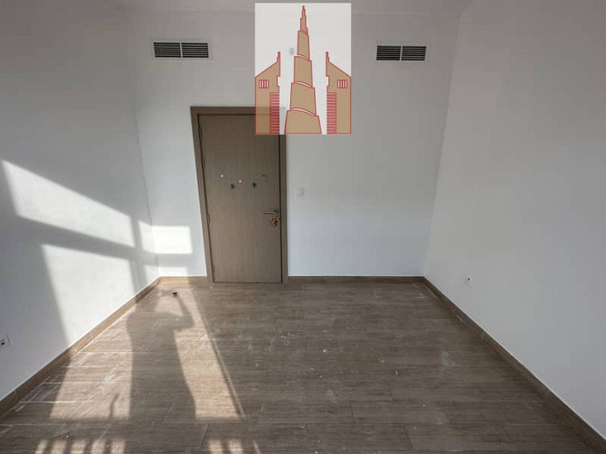 Partial Sea View | Lavish 3BHK + Maid | All Amenities Free | Amazing Community Al Khan - photo 8