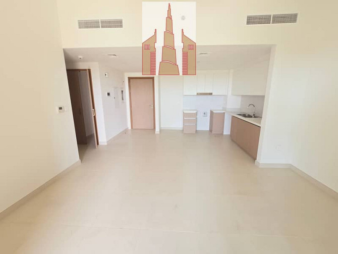 Brand New | Huge Terrace | Luxury 2-BR | Covered Parking | Аль Хан - изображение 1