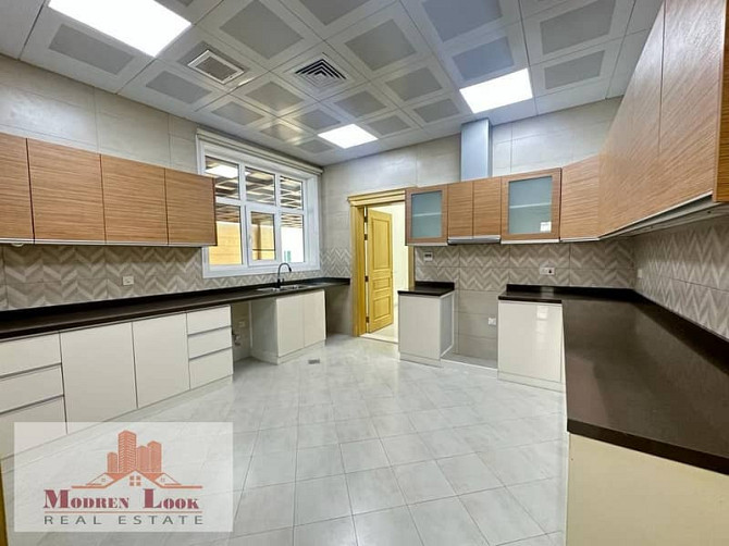 European Community Magnificent 2 Bedrooms Hall Spacious Kitchen 2 Washrooms on Prime Location In KCA Халифа Сити - изображение 6