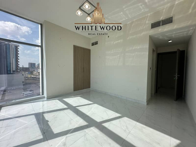 minute walk from metro | prime location | stunning view Аль Джадаф - изображение 4