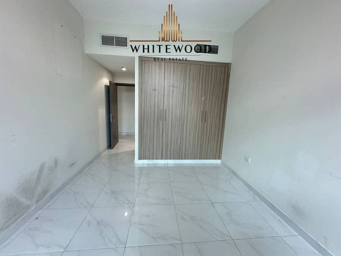 minute walk from metro | prime location | stunning view Аль Джадаф - изображение 1