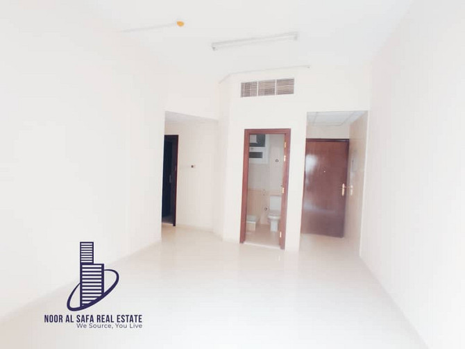 Fully Furnished/ Canal View/Basement Parking Яс Айленд - изображение 2