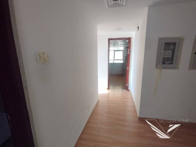Close the Sfiya park/ parking free/gym pool free. 2 BHK close hall balcony wardrobes just 52k Аль Маджаз - изображение 1