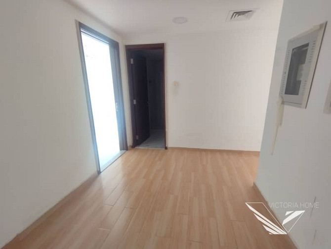 Close the Sfiya park/ parking free/gym pool free. 2 BHK close hall balcony wardrobes just 52k Аль Маджаз - изображение 7