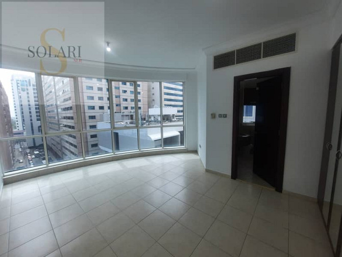 apartment for rent 3 phk + maid  , 1 room master , open sea view ,  security , services Al Khalidiyah - photo 4