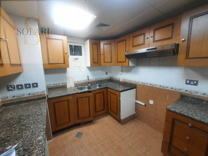 apartment for rent 3 phk + maid  , 1 room master , open sea view ,  security , services Al Khalidiyah - photo 6