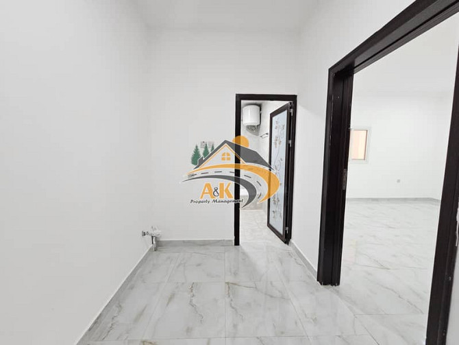 Brand New 1 Bedroom Hall with Private Entrance on Ground Floor near Lulu Riyadh Madinat Al Riyadh - изображение 7