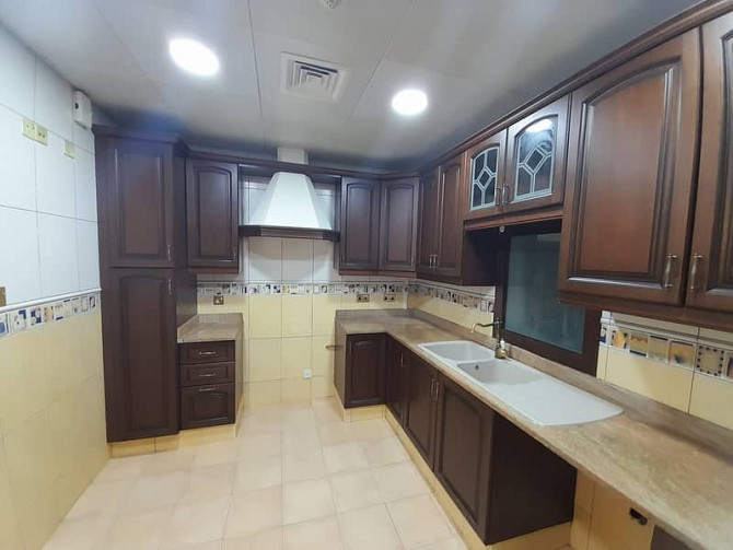 "Luxurious Apartment (4-Bedroom with Maid Room) in Mamoura, Abu Dhabi" Al Nahyan - photo 7