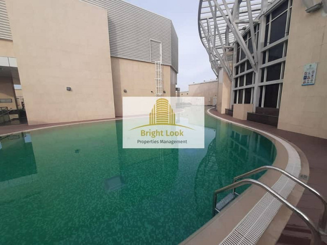 No Commission!! 3 bedrooms with all facilities Corniche 100k Аль Халидия - изображение 3