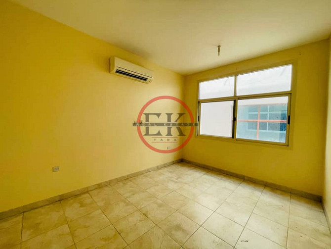 Ground Floor 2Br | Basement Parking | Near UAE University Ашаридж - изображение 1
