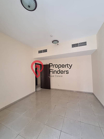 With Balcony | Spacious Living Room | Bright Space Al Nahda (Dubai) - изображение 2