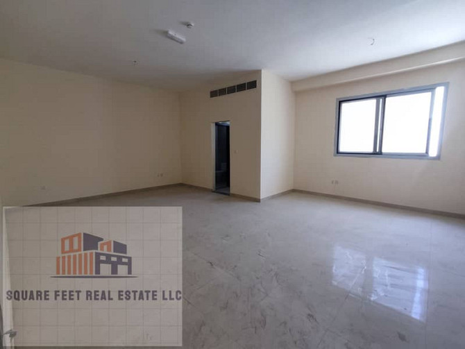 Brand   new central split ac studio flat for immediate lease !! Аль Саджа промышленная зона - изображение 7