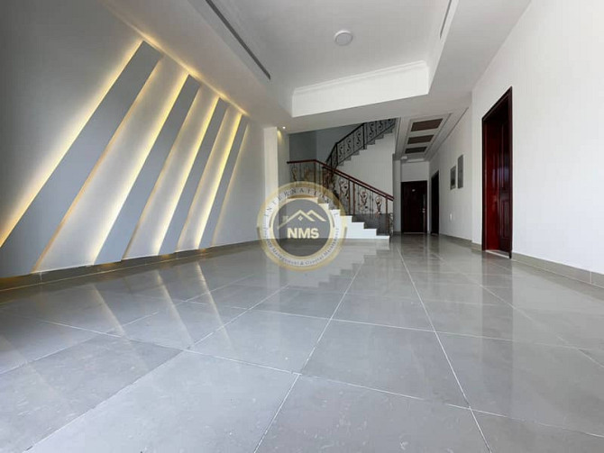 Brand   new central split ac studio flat for immediate lease !! Аль Саджа промышленная зона - изображение 5