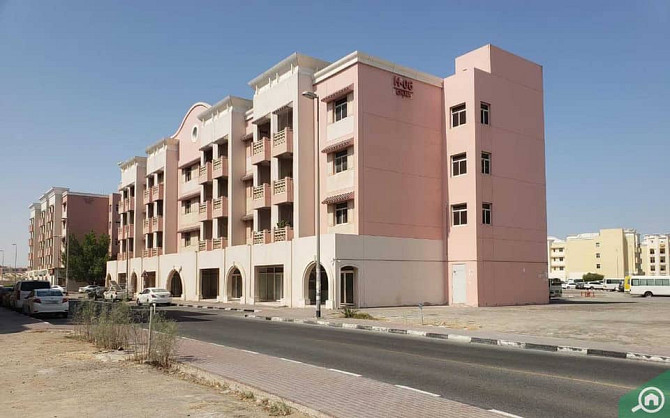 Best 2 BHK | Next to Dragon Mart Интернешнл Сити - изображение 2