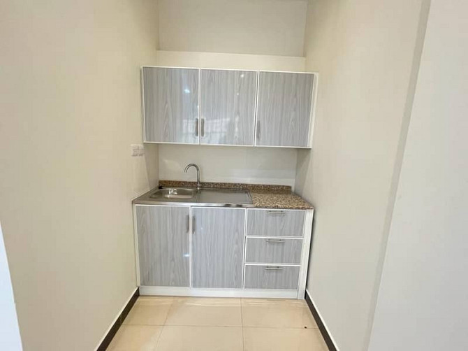 Royal Finishing Luxury Huge Studio Sep/Kitchen  Bath Tub Washroom On Prime Location in KCA Khalifa City - изображение 7