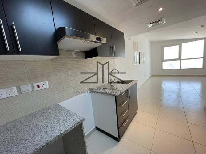 Hot Deal | Spacious | Vacant Rawdhat Abu Dhabi - photo 1
