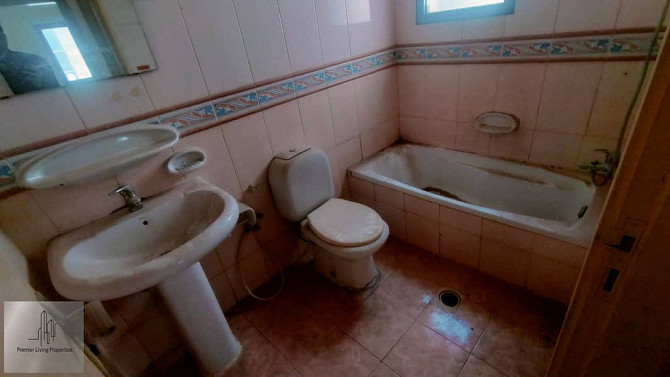 "Spacious 1BHK Apartment with Balcony, 2 Bathrooms, Family Building, Near Dubai Border" Аль Нахда (Шарджа) - изображение 1