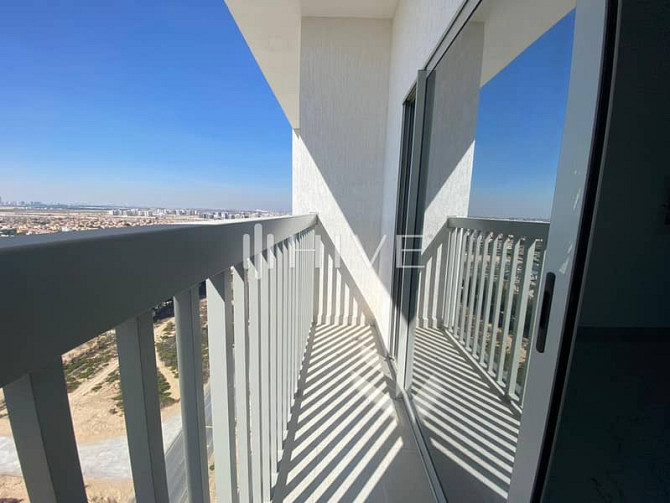 Brand new studio for rent | Time 1 | Dubai Land Dubai Residence Complex - изображение 8