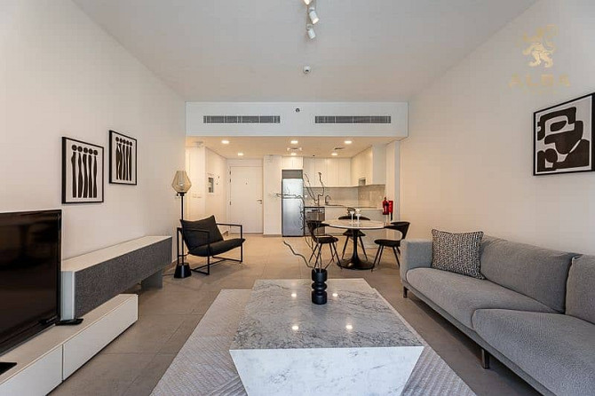 Hot offer studio with balcony for rent champions tower sports city Dubai Дубай Спорт Сити - изображение 2