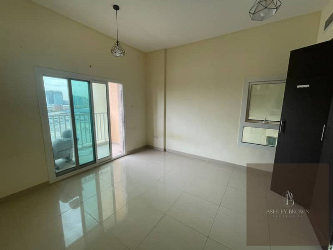 Ready to Move /3 BHK Apartment  Available for Rent Centrium Tower 1 !!! Дубай Продакшн Сити - изображение 4