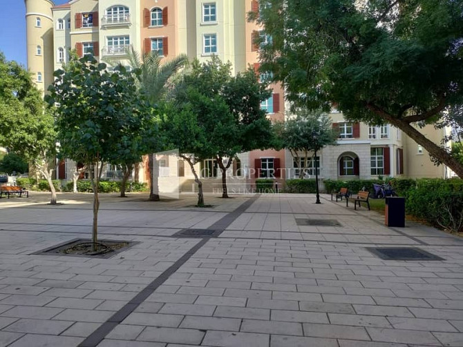 Spacious layout| 4 mins to Metro Station | Ready to Move in Discovery Gardens - photo 5