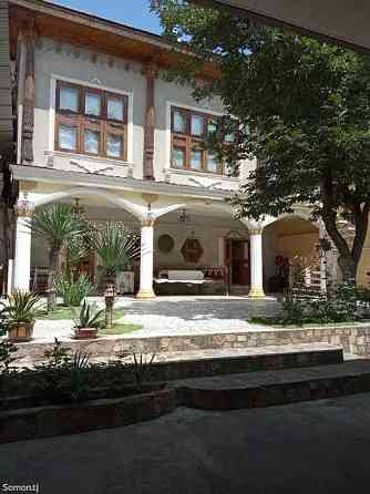 2-этажный, 7 комнатный дом, 300 м², ул. Умар Хаям Душанбе