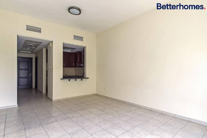 Street 2 | Vacant | Balcony | Unfurnished | 3rd Flr Discovery Gardens - photo 6