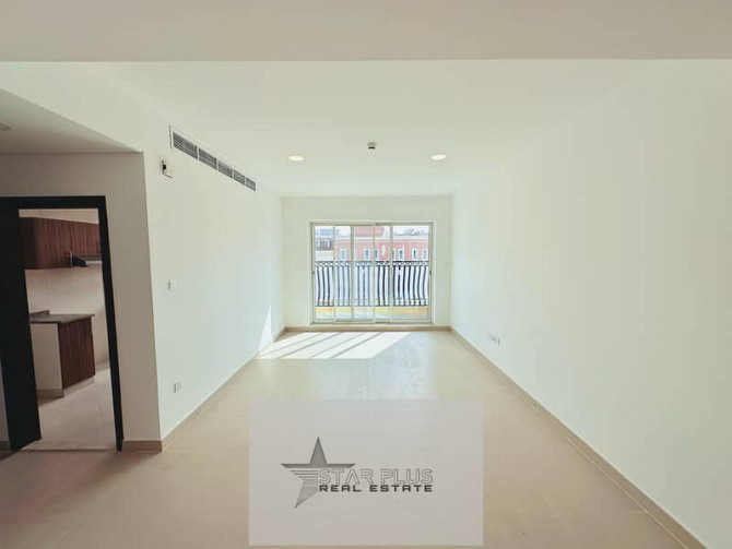 PRIME LOCATION ULTRA SPACIOUS 2BHK WITH  BIG LIVING ROOM,2 BALCONIES AND PARKING. Al Warqaa - photo 8