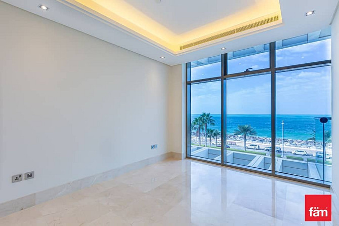 Beachfront | Luxury 2BR | Full Sea View Палм Джумейра - изображение 1