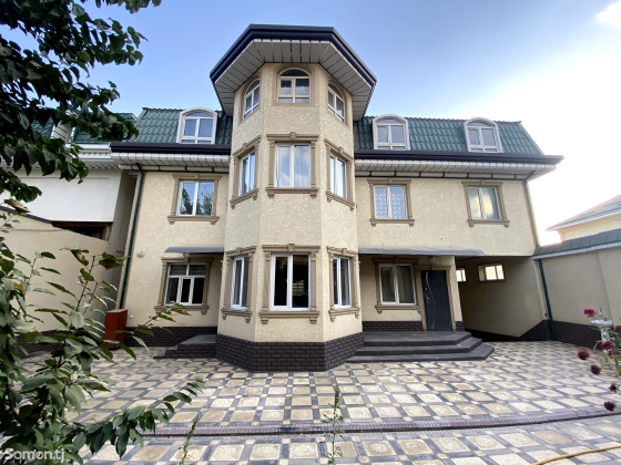 3-этажный, 7 комнатный дом, 276 м², Исмоили Сомони Dushanbe