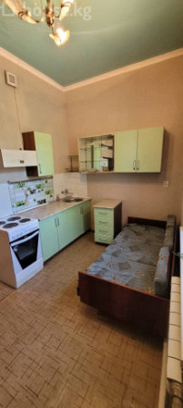 1-комн. кв., 28.3 м2, 1 этаж, Бишкек, Пишпек ж/м, Л. Толстого 190а/Крылова Бишкек - изображение 1