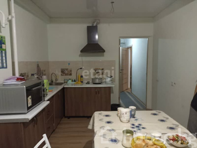 1-комн. кв., 38 м2, 2 этаж, Бишкек, Касымалы Баялинова, 180 Бишкек - изображение 2