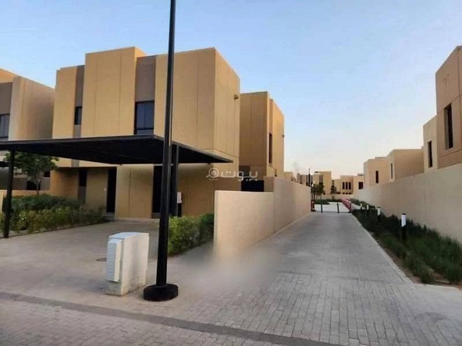 5 Rooms Villa For Rent in Alsadrah, Riyadh Riyadh - photo 1