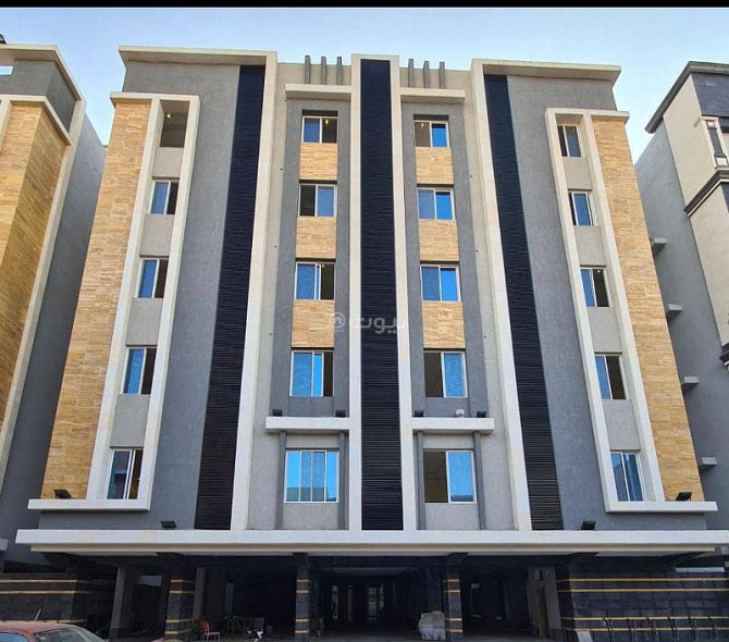 10 Rooms Villa for Sale on Al Tawi Street, Al Rawdah, Riyadh Riyadh - photo 2