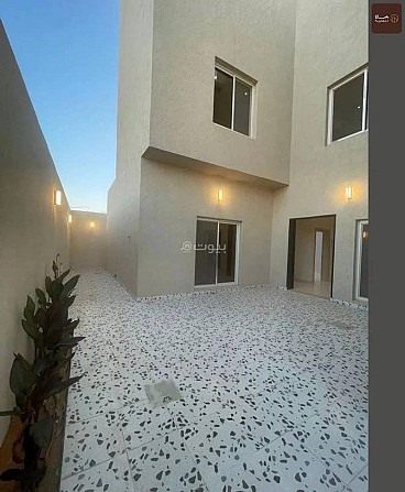 4 Rooms Villa For Sale in Al Hamra Al Shamali, Buraidah Бурайда - изображение 8