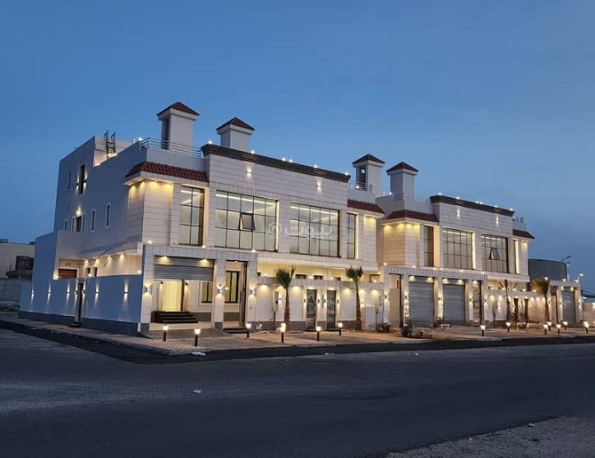 264 meter villa with internal staircase only in Al-Munasiah neighborhood Эр-Рияд - изображение 2
