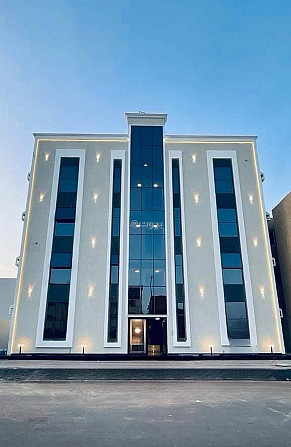 12 Rooms Villa For Sale on Al Haditha Street, Riyadh Riyadh - изображение 1