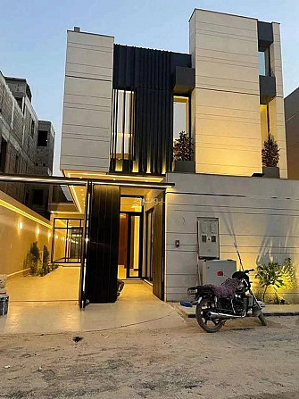 5 Rooms Villa For Sale on Street 465, Al Monsiyah, Riyadh Riyadh - изображение 1