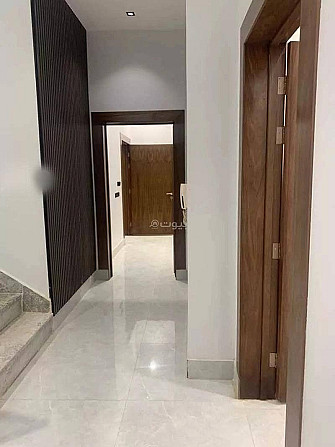 5-Room Villa For Sale on Street 25, Riyadh Эр-Рияд - изображение 1