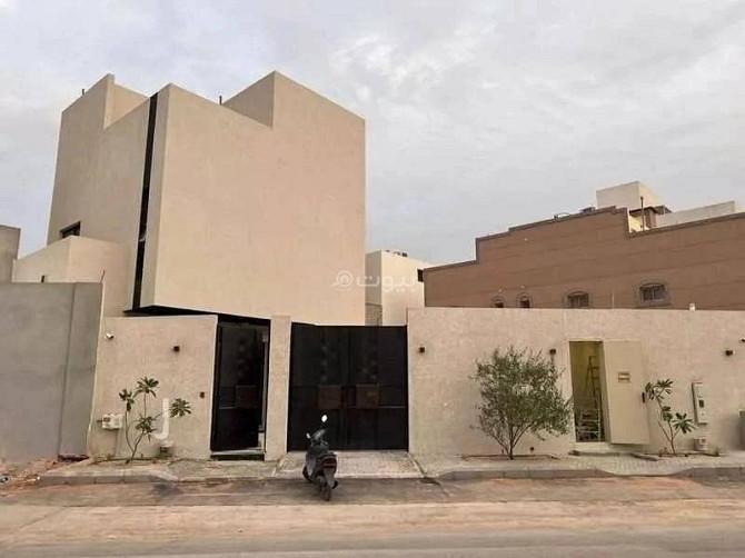 3 Rooms Villa For Sale on Al Qalaa Street, Riyadh Riyadh - изображение 1