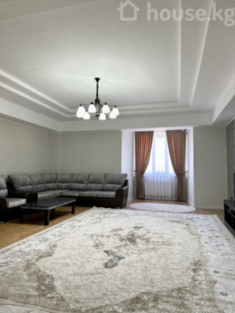 2-комн. кв., 122 м2, 10 этаж, Бишкек, Сквер Тоголок Молдо, Боконбаев 154 54/Исанова Бишкек - изображение 1