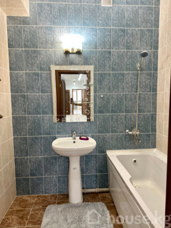 2-комн. кв., 122 м2, 10 этаж, Бишкек, Сквер Тоголок Молдо, Боконбаев 154 54/Исанова Бишкек - изображение 6