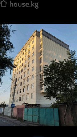 3-комн. кв., 90 м2, 8 этаж, Бишкек, Восток-5 м-н, мкрн Восток-5 31/Мамонтова 7- Апреля Бишкек - изображение 1