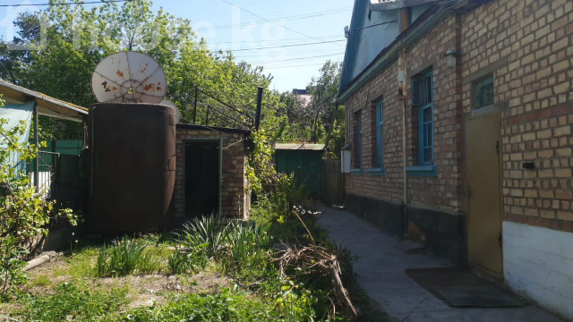 Дом, 2-комн., 66 м2, Бишкек, Джальская больница, Симферопольский переулок 64 Бишкек - изображение 1