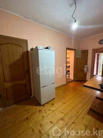 Дом, 3-комн., 127 м2, Бишкек, Победы пр-т Бишкек