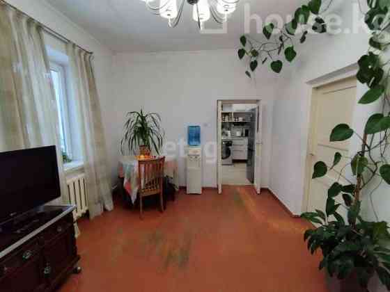 Дом, 4-комн., 52 м2, Бишкек, 8 м-н, Койташский пер. Bishkek