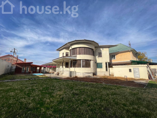 Дом, 4-комн., 201 м2, Бишкек, Киргизия 1 ж/м Bishkek - photo 1