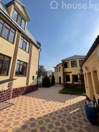 Дом, 4-комн., 306 м2, Бишкек, Киргизия 1 ж/м, Жениш Бишкек